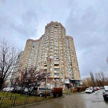 Продається двуповерхова квартира на Позняках
