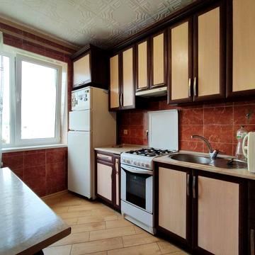 Продам 3-кімнатну квартиру з євроремонтом, вул. Сихівська (Львів)