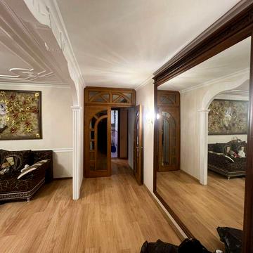 3-кумнатна квартира, 1 ий Таврійський