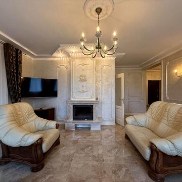 Інститутська вул. (Артема)