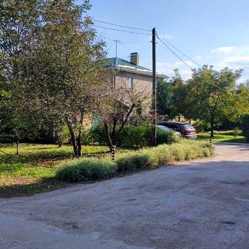 Будинок 200 м² з ремонтом, гараж та окрема будівля 40 м². Без посередн