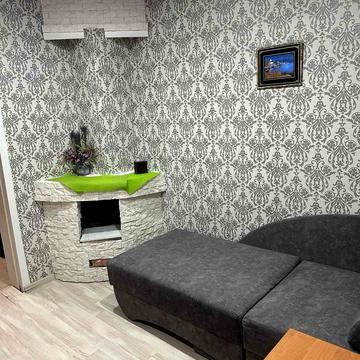 Хуторянська вул., 9