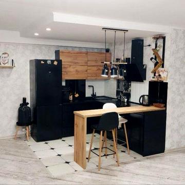 Канів. Продається квартира з меблями та побутовою технікою!