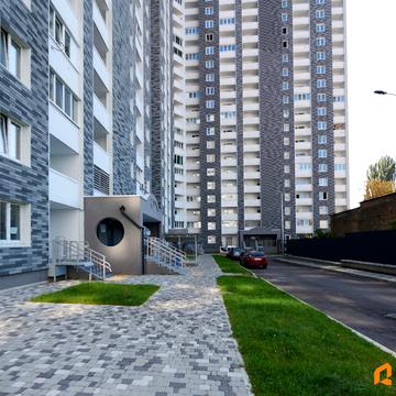 Коноплянська вул., 22