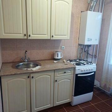 Сдам 1кв .АО газ. пр- кт Аношкина 7500 грн.