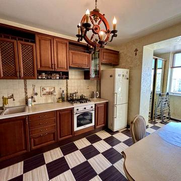 Оренда просторої 2-к в новобудові,паркінг,консьєрж, відеоспостереження