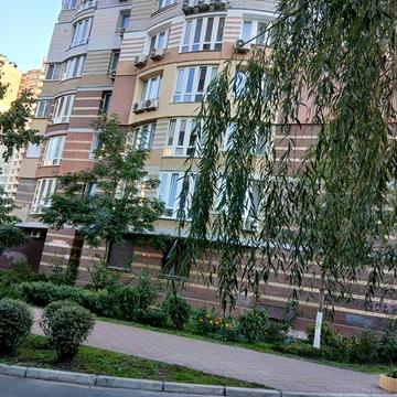 Оренда 2к. квартири на Ахматовій