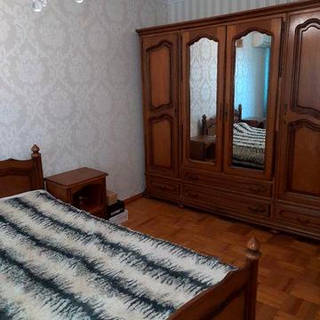 Сдам 3 х комнатную квартиру на И.Рабина 14 .
