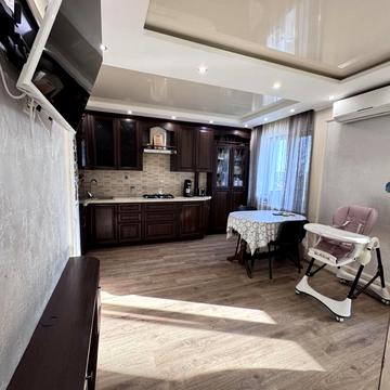 Терещенківська вул. (Червоного Козацтва), 2