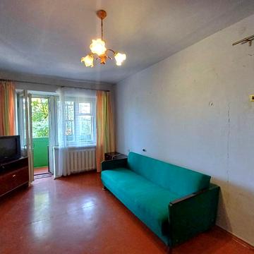 Універсальна вул., 19