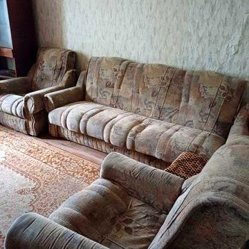 Продам СВОЮ 2 - кімнатну квартиру разом з ділянкою та приміщеннями