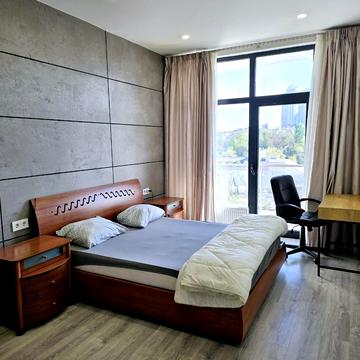 Аркадійське плато вул. (Гагаринське плато), 5/4