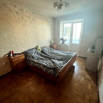 Олімпійська вул., 5
