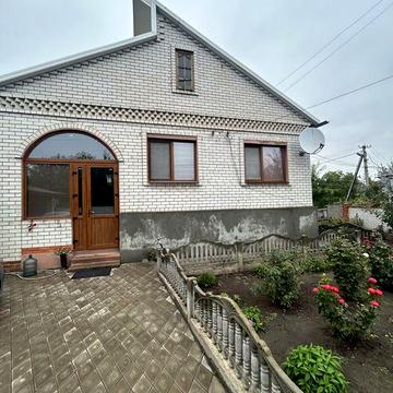 Будинок з ремонтом!