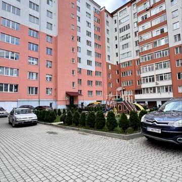 Продаж 3 кімнатної квартири в новобудові