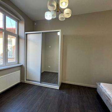 Оренда 1 кімнатної квартири в центрі. Перша здача