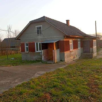 Продам невеликий будинок