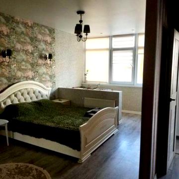 Сдам гарну евродвушку  на Сахарова в новому домі