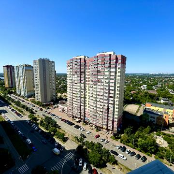 Софії Русової вул., 1