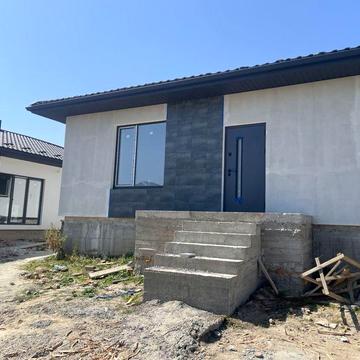 Котедж  в масиві Київський з комунікаціями