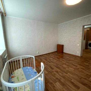 Затишна 1-кімнатна квартира з власним двориком біля центру!