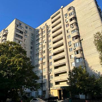 Новаторів вул., 9