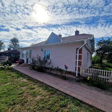 Будинок в селі Брусилів