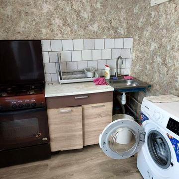 Сдам однокомнатную квартиру Нахимова  1 этаж