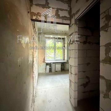 Продаж ДВОкімнатної квартири бульвар Лесі 8 ПЕРШИЙ поверх ФАСАД