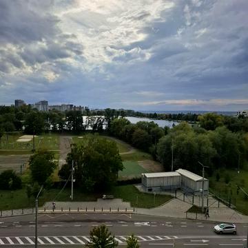 Південний бульв., 35