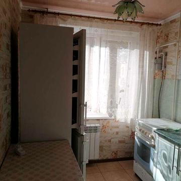Оренда 1 кімнатної квартири Космонавтів б.37