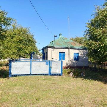 Продаж будинку в селі