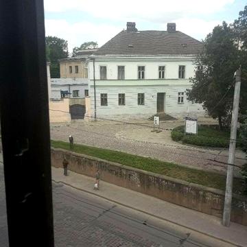 Степана Бандери вул. (), 72