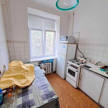 Продаж 2 кімнатної повнометражної квартири в р-ні Металургів
