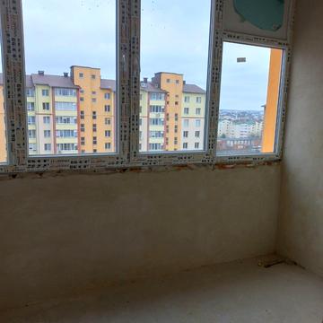 Хіміків вул., 11