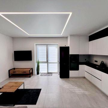 Здається Шикарний 3 кімнатний Таунхаус на переулоку Весняний.