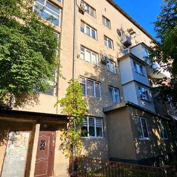 Продаж двох кімнатної квартири вул. Івасюка