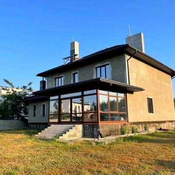 Ділянка 20 сот, котедж з червоної цегли в КМ Белгравія, с. Дмитрівка