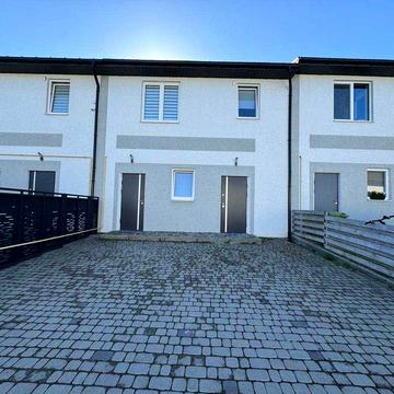 Продаж котеджу с.Малехів з сучасним ремонтом