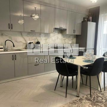 Соборна вул. ()