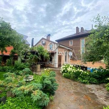 Дарницький бульв., 1