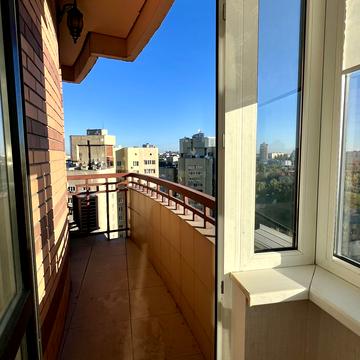 Лесі Українки бульв., 7-Б