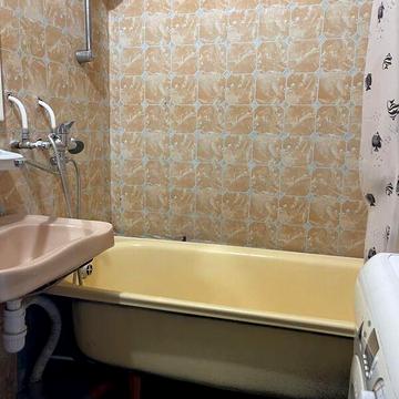 Довгострокова оренда 1к Квартира Коновальця Євгена вулиця