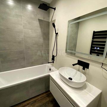 1 кімнатна квартира з ремонтом в центрі