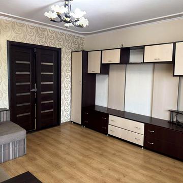 Оренда трьох - кімнатноі квартири