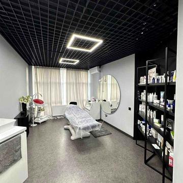 Варненська вул., 2