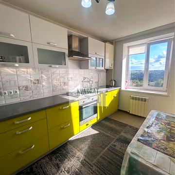 Продам 2-х кімнатну квартиру, р-н Руські фільварки