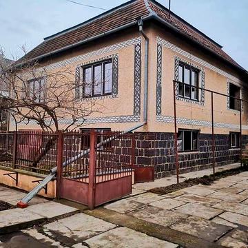 Велика Добронь будинок 2 гараж -етажньий