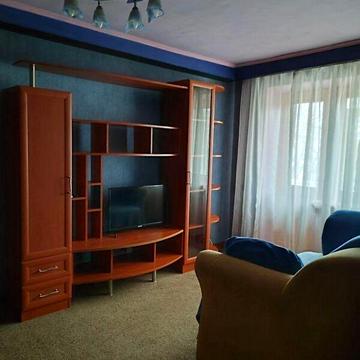 Довгострокова оренда 3к Квартира Соборності вулиця