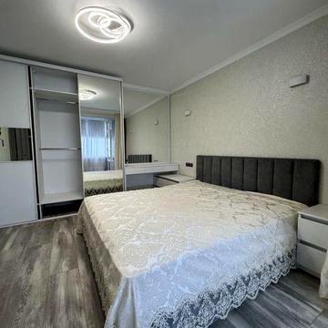 Терміновий продаж трикімнатної квартири, ремонт, меблі, тихий центр